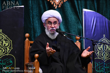 Lady Zahra (a.s.) paid for supporting Velayat: Ayatollah Ramazani