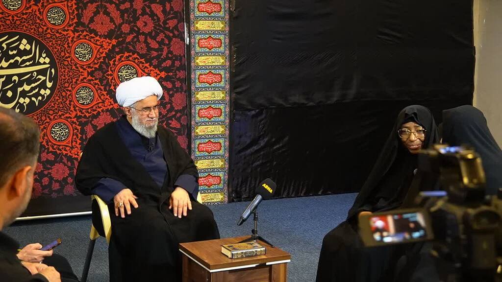 Ayatollah Ramezani honored Sheikh Zakzaky’s wife